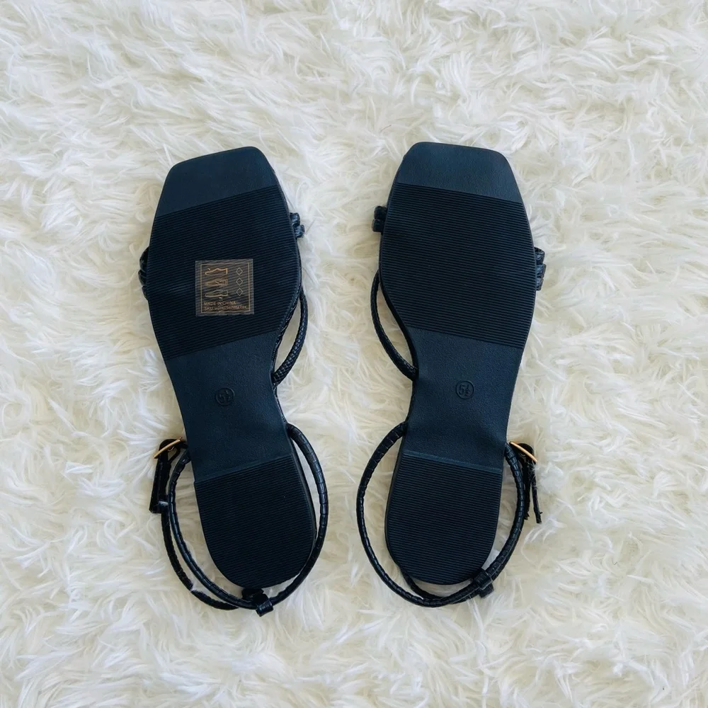 🤍New! Shein Black Strappy Ankle Flat Sandals